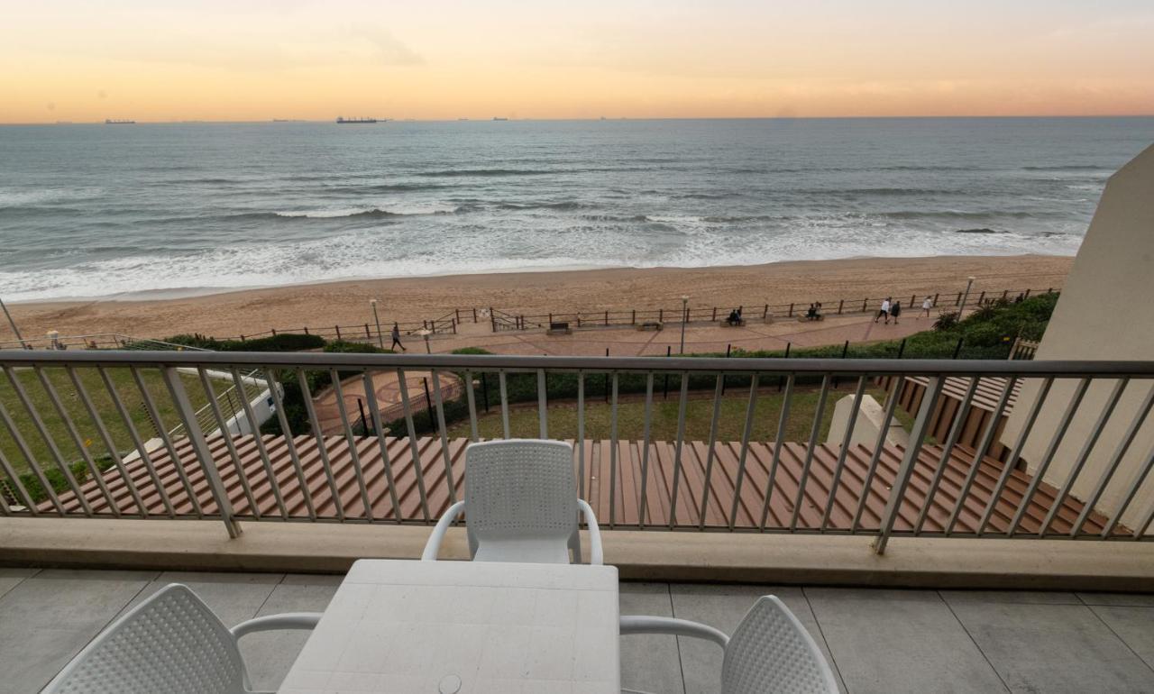 12 Bronze Umhlanga Rocks